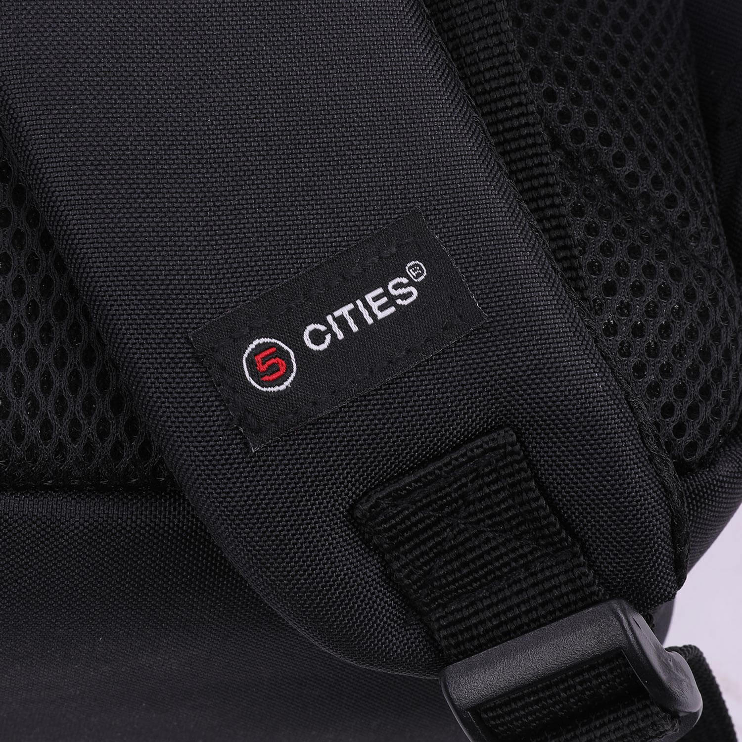 5 CITIES (40x30x10cm) New and Improved 2025 Lufthansa, Austrian Airlines, Swiss Airlines Maximum Size Cabin Backpack/Rucksack Underseat Flight Bag, Also Approved For easyJet, British Airways, Virgin Atlantic, Black